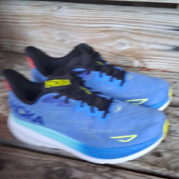 Hoka Clifton 9 Men's Blue and Red Athletic Shoes - Picture 4 of 12